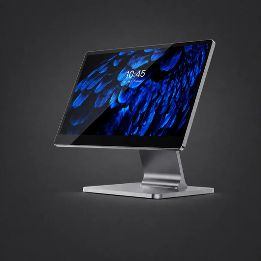 Swan 1 Pro - 15.6" Touchsystem, Android 13 GMS, 8GB RAM, 128GB ROM – Produktansicht auf einheitlichem Anthrazit-Hintergrund